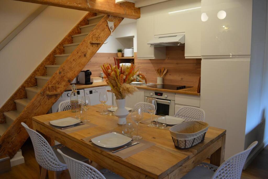 Charmant Appartement - Proche Chateau Cite Carcassonne Bagian luar foto